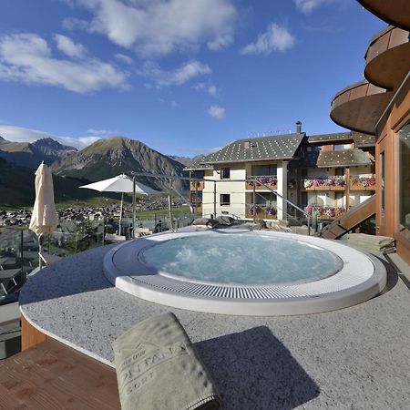 Hotel Baita Montana Livigno Exterior photo